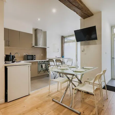 Charming Marais Daire